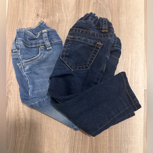 EUC‼️ Two Pack‼️ The Children’s Place Denim Jeans 12-18 Months - Picture 3 of 6